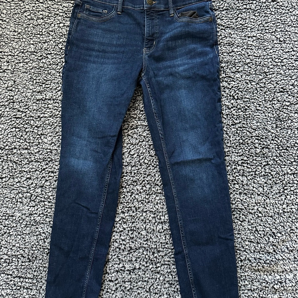Liz Claiborne Mid Rise Sara Slim Leg Jeans Size 10